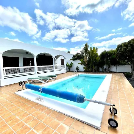 Villa con piscina privada, Wifi, BBQ, en Playa Blanca Villa Playa Blanca (Lanzarote)