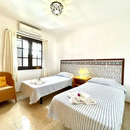 Villa Villa con piscina privada, Wifi, BBQ, en Playa Blanca *