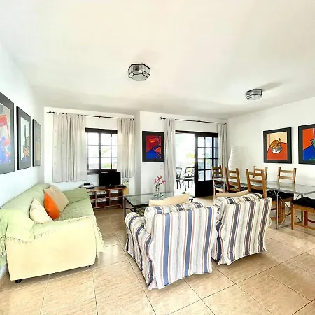 Villa con piscina privada, Wifi, BBQ, en Playa Blanca *