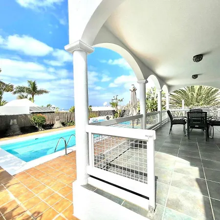 Villa Con Piscina Privada, Wifi, Bbq, En Playa Blanca Villa *