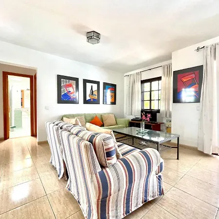 Villa Villa Con Piscina Privada, Wifi, Bbq, En Playa Blanca